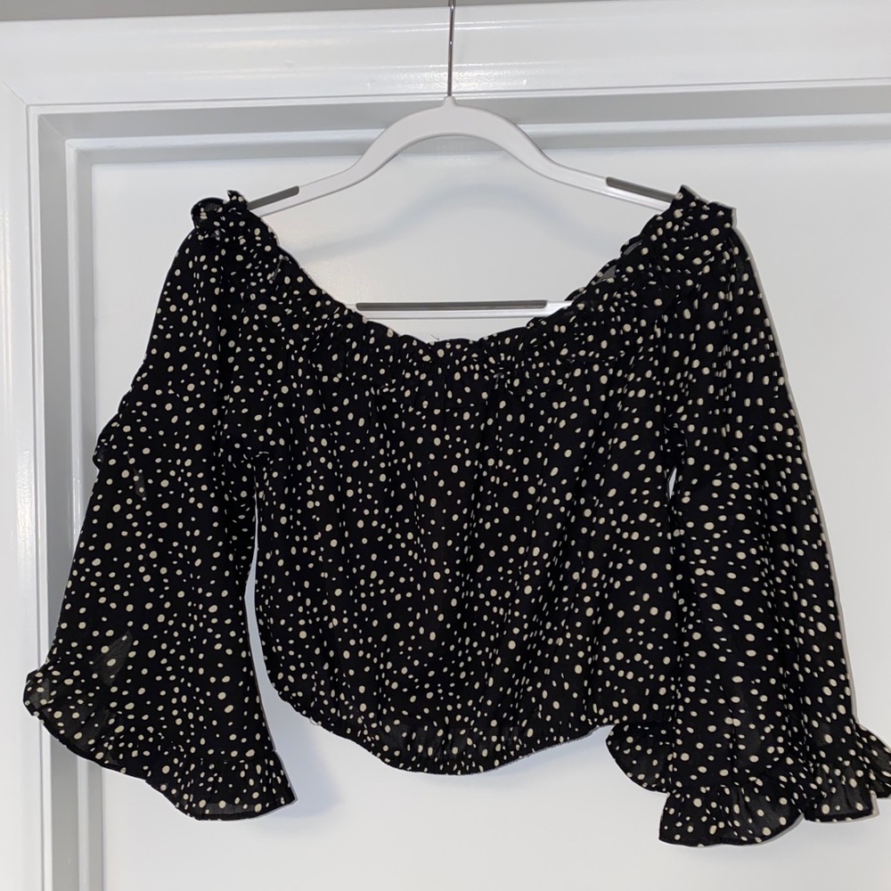 Off the shoulder black & dots top NWT